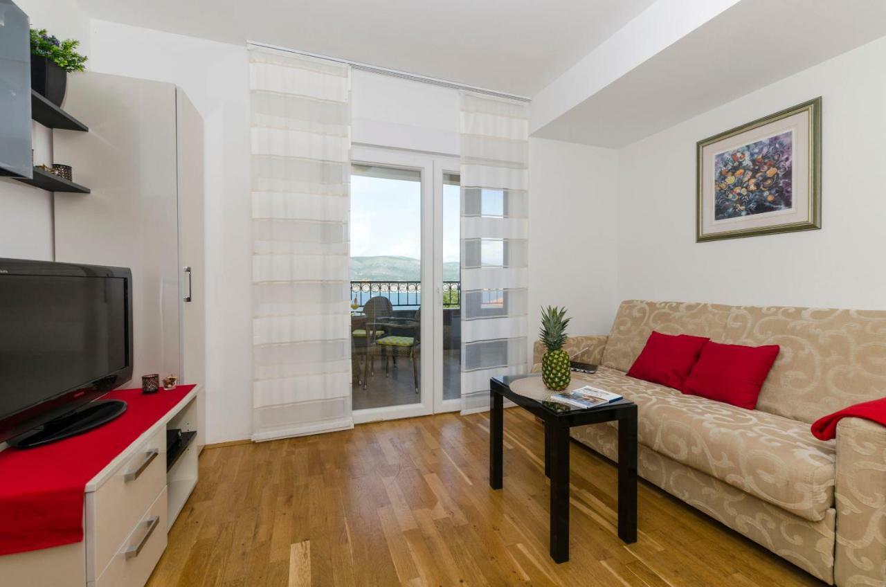 Apartments Maja Donji Okrug  Phòng bức ảnh